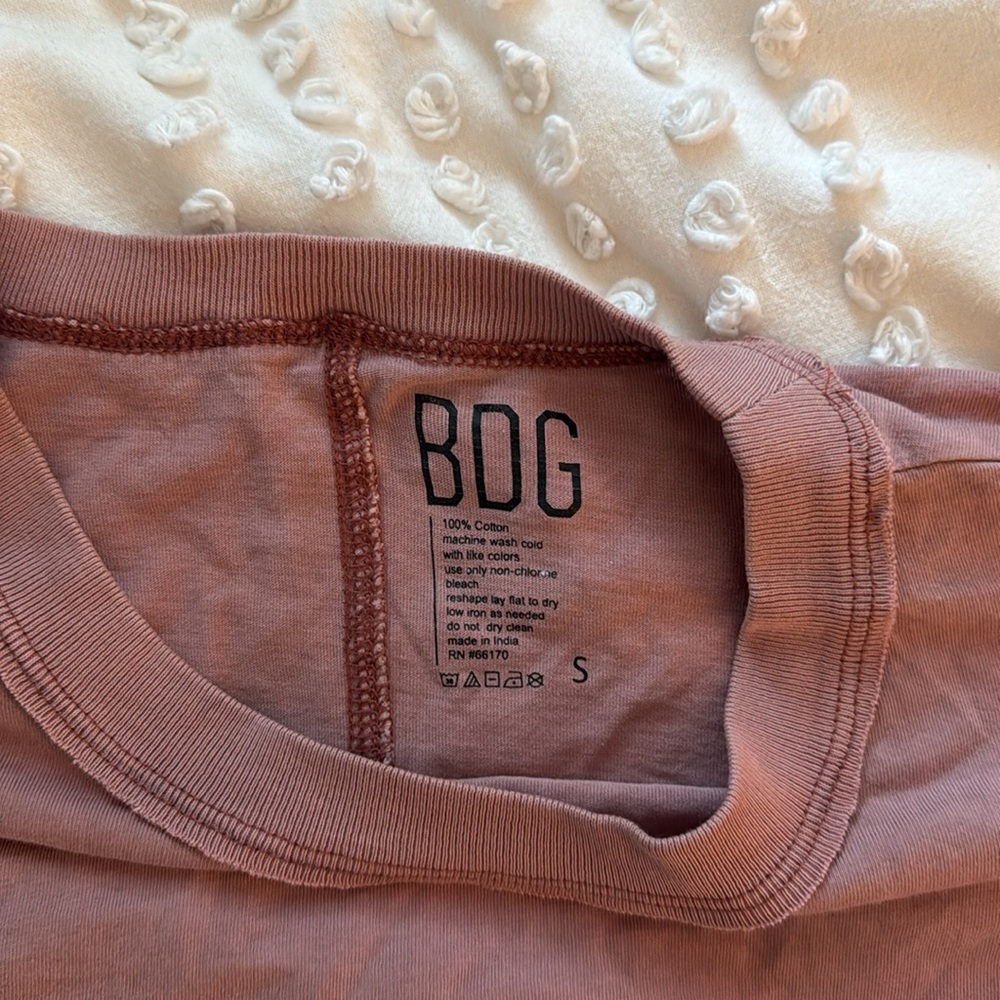 BDG Dusty Pink Cropped Long Sleeve Top - Picture 2 of 3